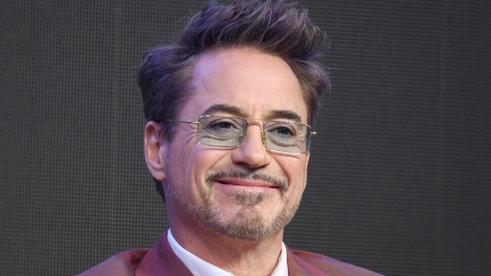 Robert Downey Jr. okulu yarıda bırakmış ama şuanda dünyaca ünlü